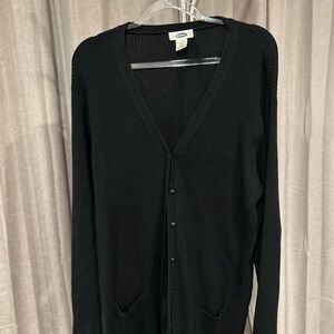 Old Navy Black Knit Cardigan V-Neck Sweater with pockets in good condition